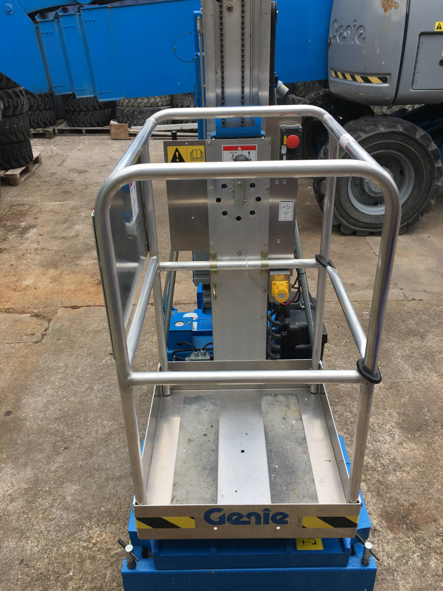An image of 2011 Genie IWP20S with Powered Wheel and Extending Platform goes here.