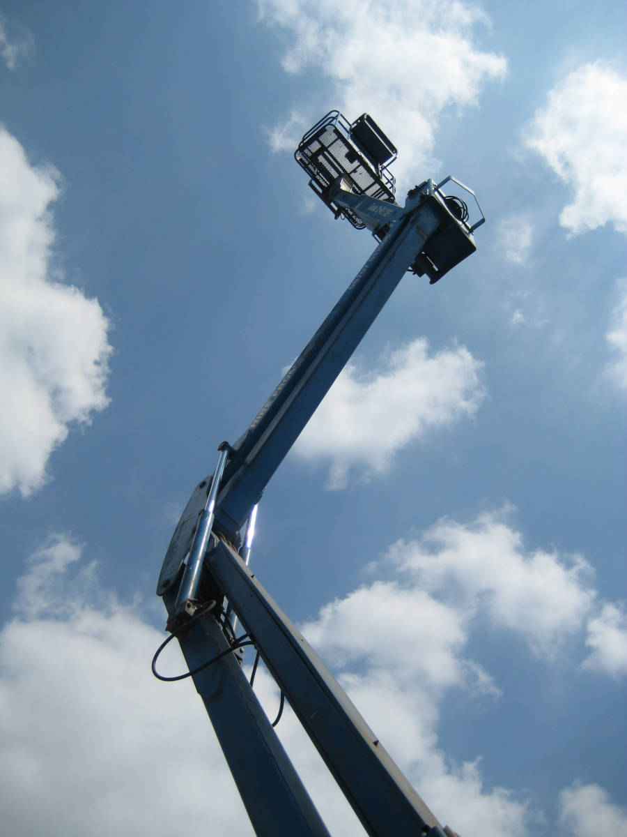 Click here to view the image of See images of our articulated boom access platforms here. at higher resolution. An image of See images of our articulated boom access platforms here. goes here.