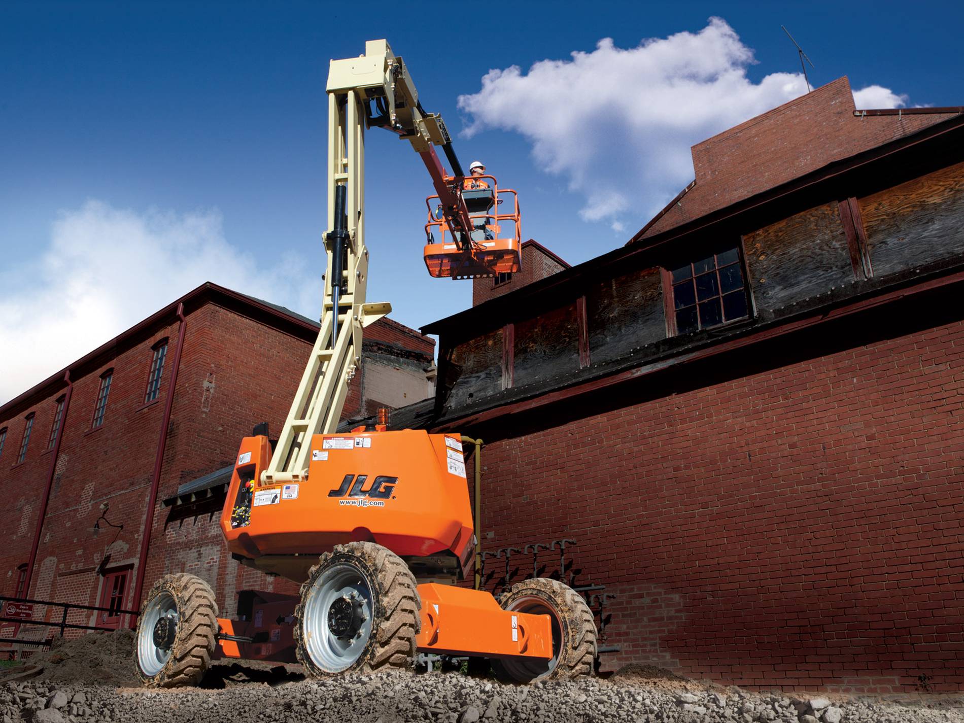 Powered access platform hire in South Wales & Western EnglandImage with link to high resolution version